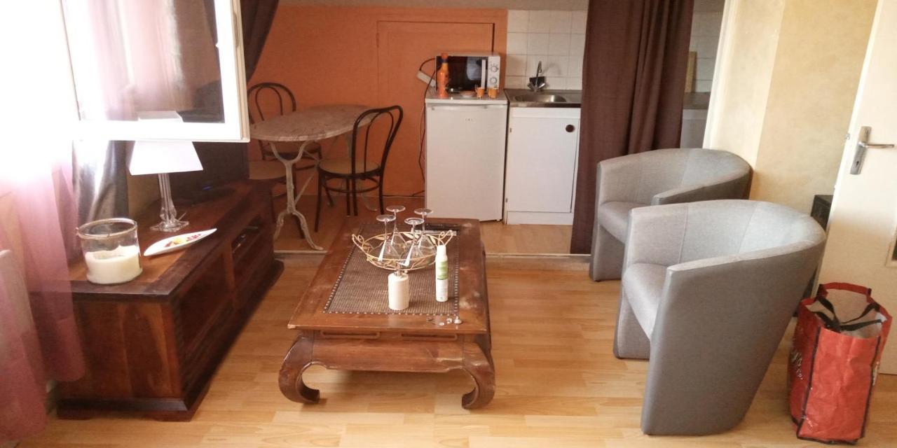 דירות רודז Chez Christine מראה חיצוני תמונה